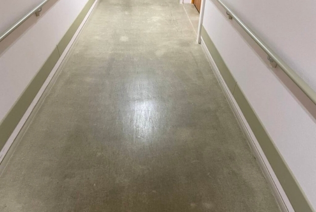 長尺シートの目視での表面汚れ 長尺シートの目視での表面汚れ