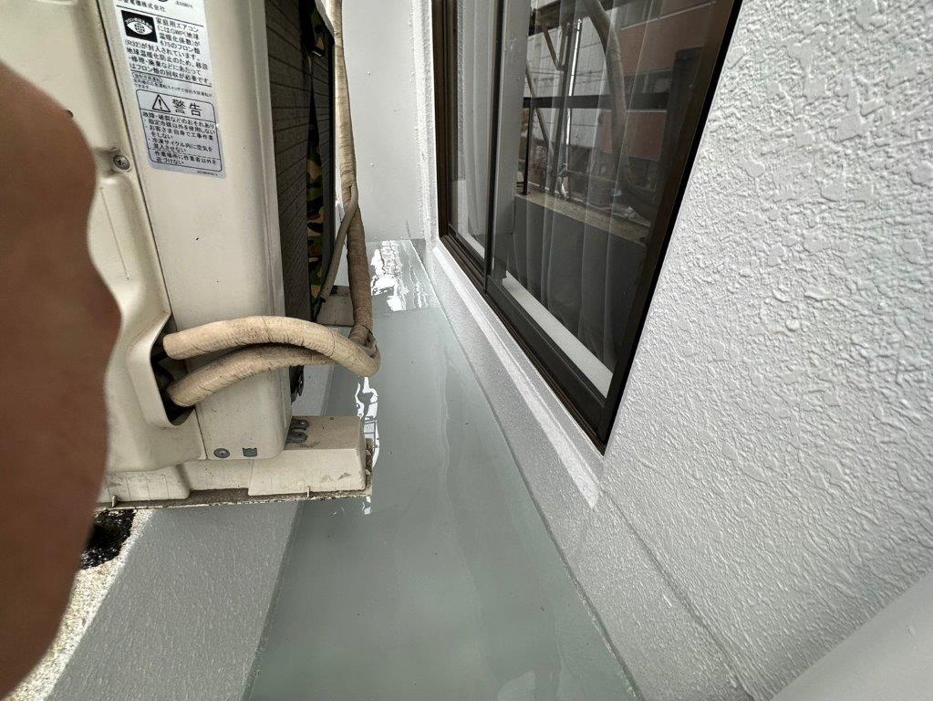 ベランダの1層目のウレタン塗布